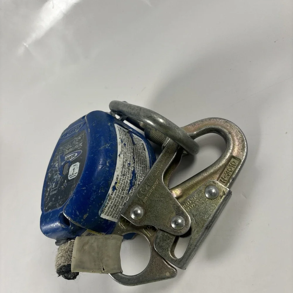 Werner Baseline Self Retracting Lifeline SRL R530007 Class 1 Fall Protection 7ft